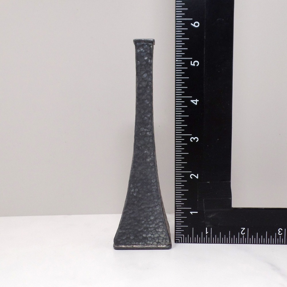 Vintage Small Ikebana Bud Vase, Hammered Pewter, WB Mfg Co 269 - Picture 3 of 6